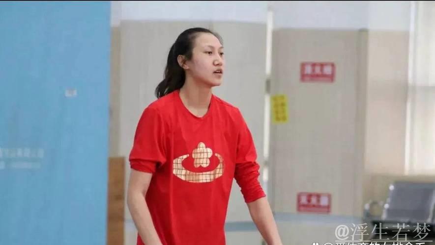 董铭霄亮相深圳热身赛，外教青睐为何天津不予重用？